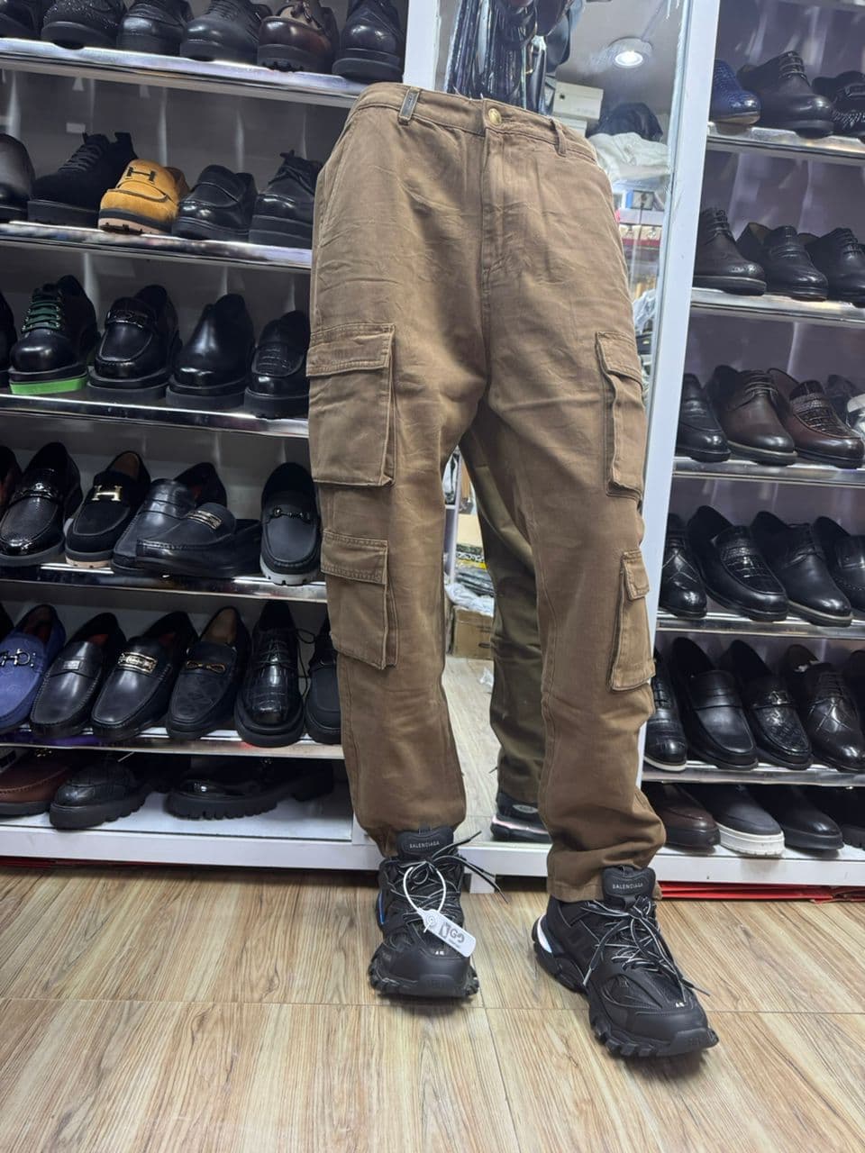 Expedition Tan Cargo