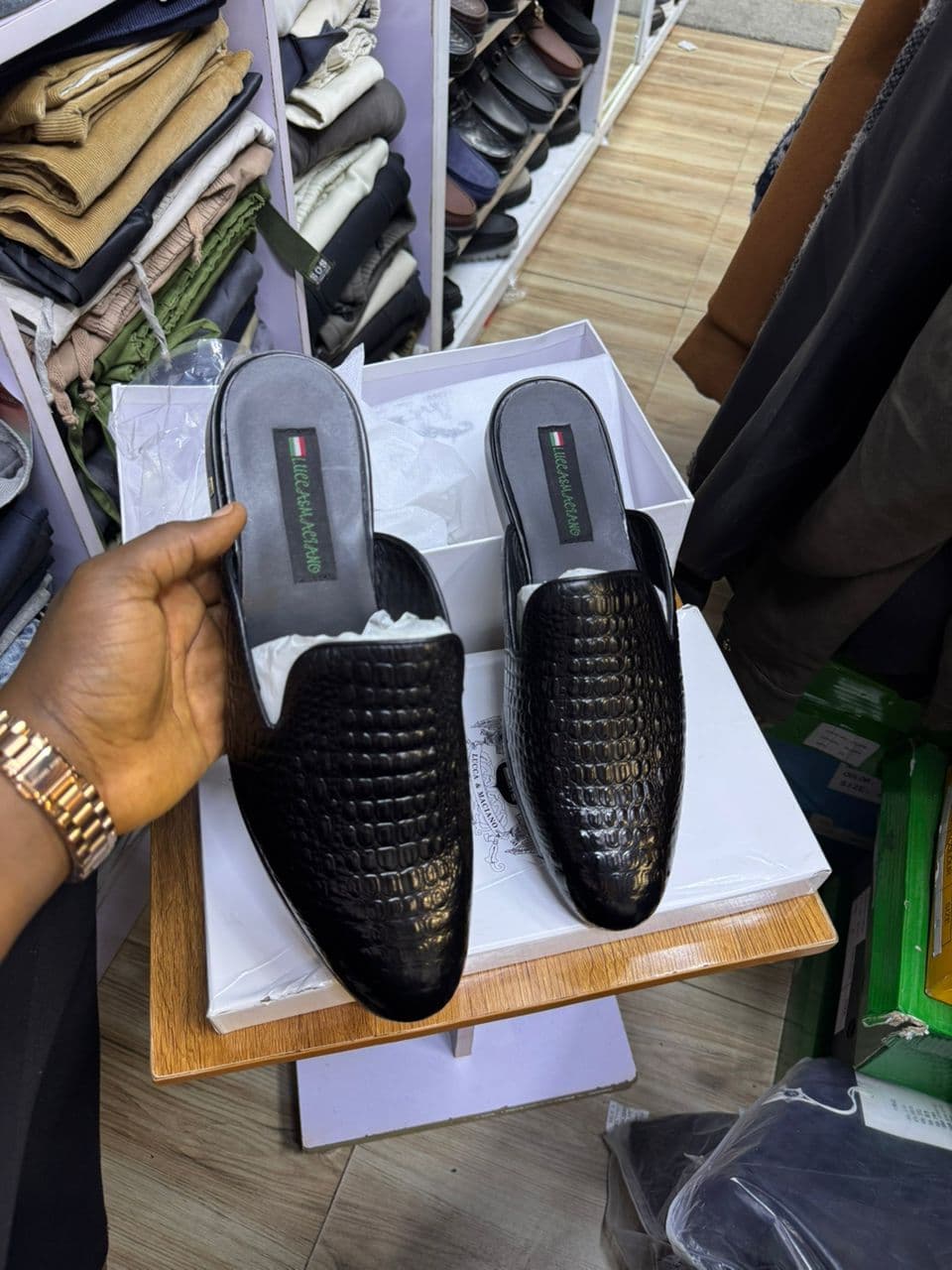 Lucca Noir Leather Slides