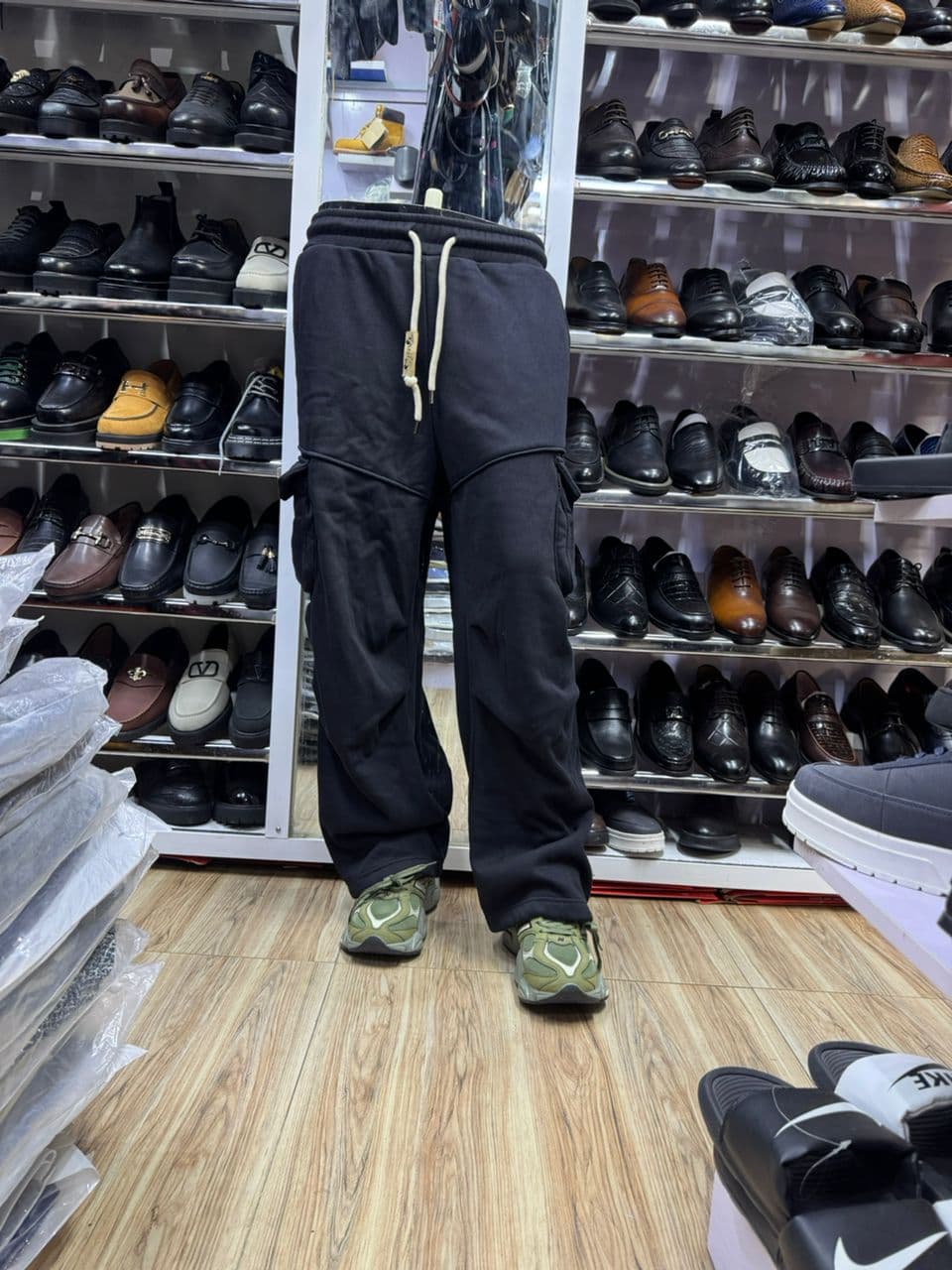 Onyx Drawcord Cargo Joggers