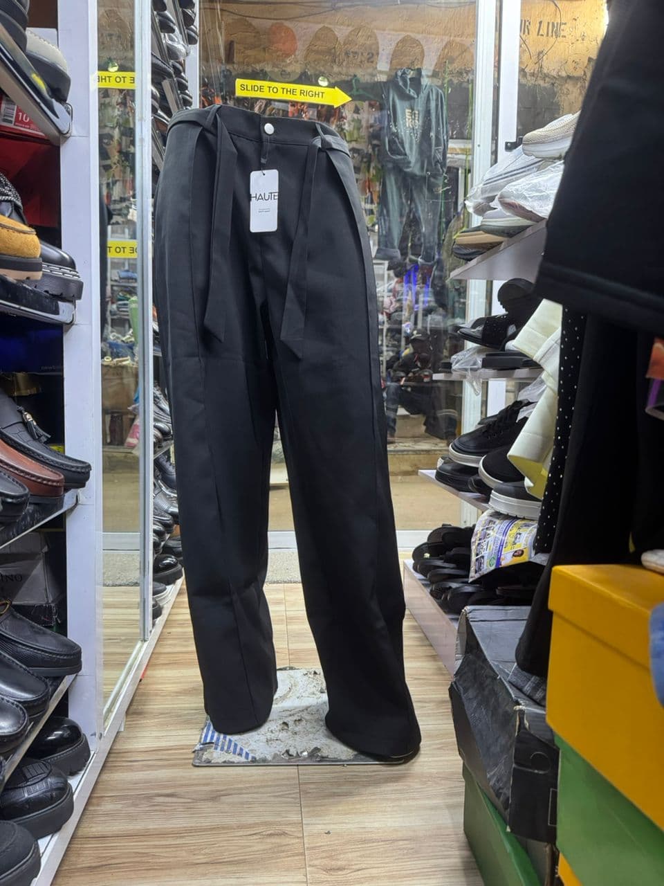 Onyx Pleated Wide-Leg Trousers