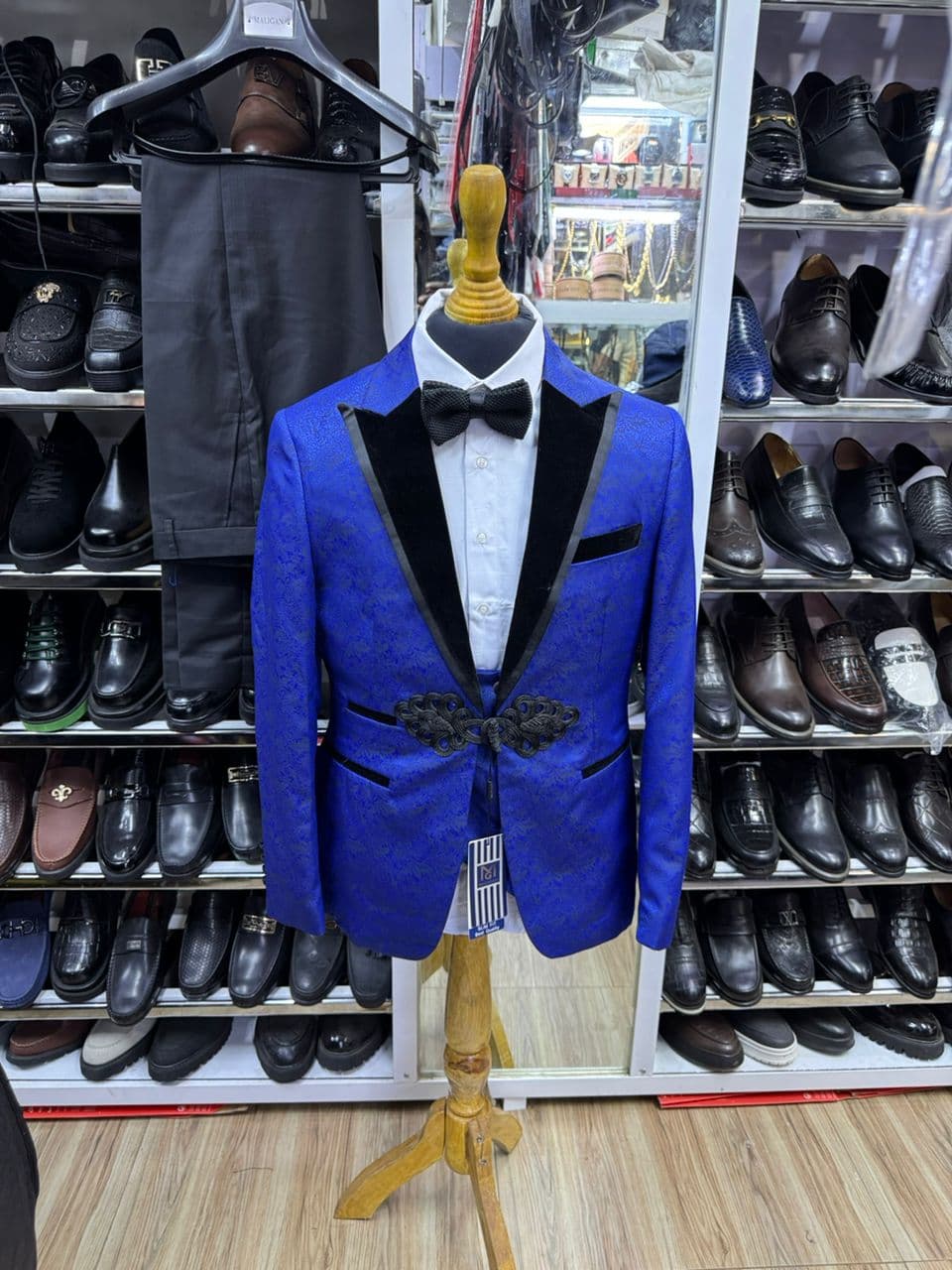 Sapphire Jacquard Shawl Tuxedo