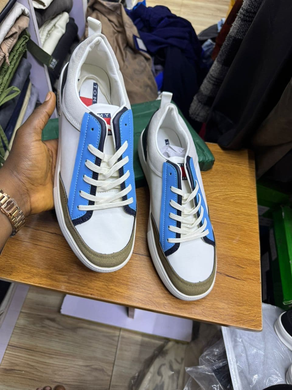 Tommy Coastal Low-Top Sneakers